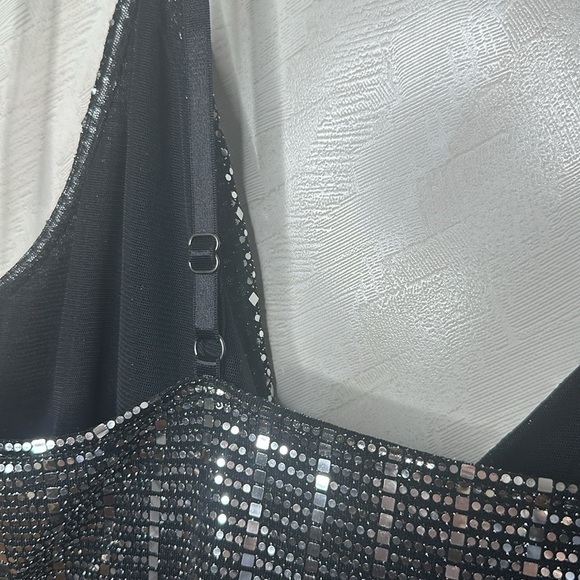 🆕 😍 FOREVER 21+ metallic sequin romper size 2X - Picture 7 of 8